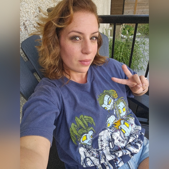 Meet your Posher, Julia - Picture 1 of 1